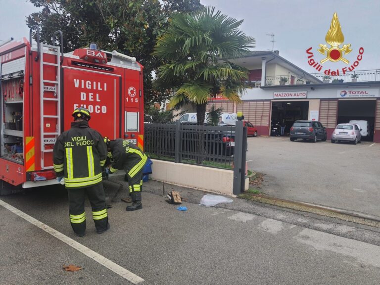 Tragedia sul lavoro a Marcon: schiacciato sotto un tornio, muore un 85enne