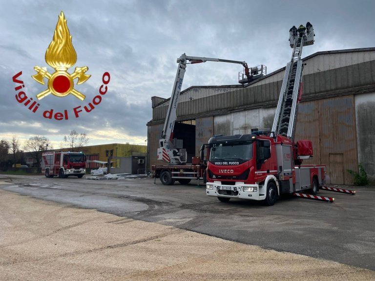 Incidente sul lavoro a Spresiano: operaio cade da un tetto di 8 metri