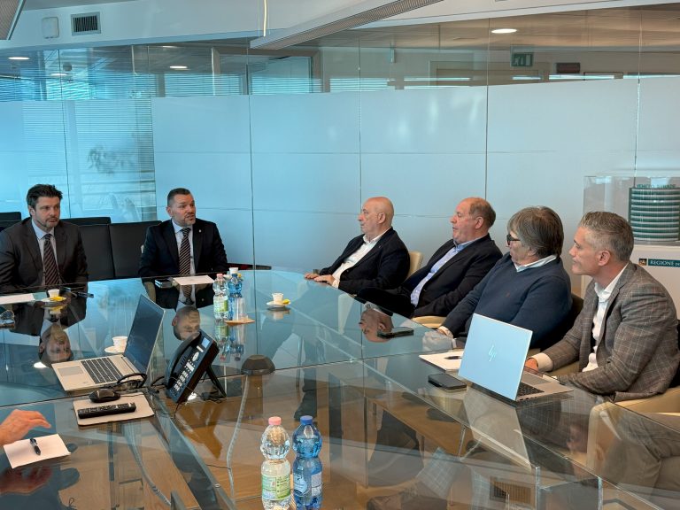 Trasporti, incontro tra l’assessore Ruzza e le associazioni di categoria: “Al lavoro per un nuovo assetto della governance del Veneto”