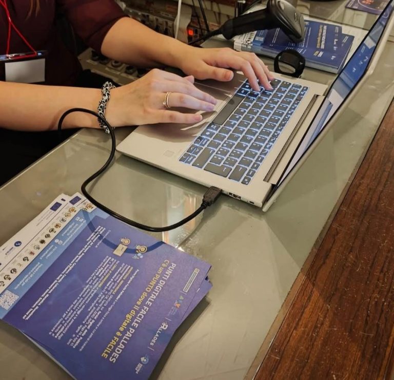 Sicurezza digitale: in Veneto “Punti Digitale Facile” a disposizione per informare e contrastrare il fenomeno del cyberbullismo