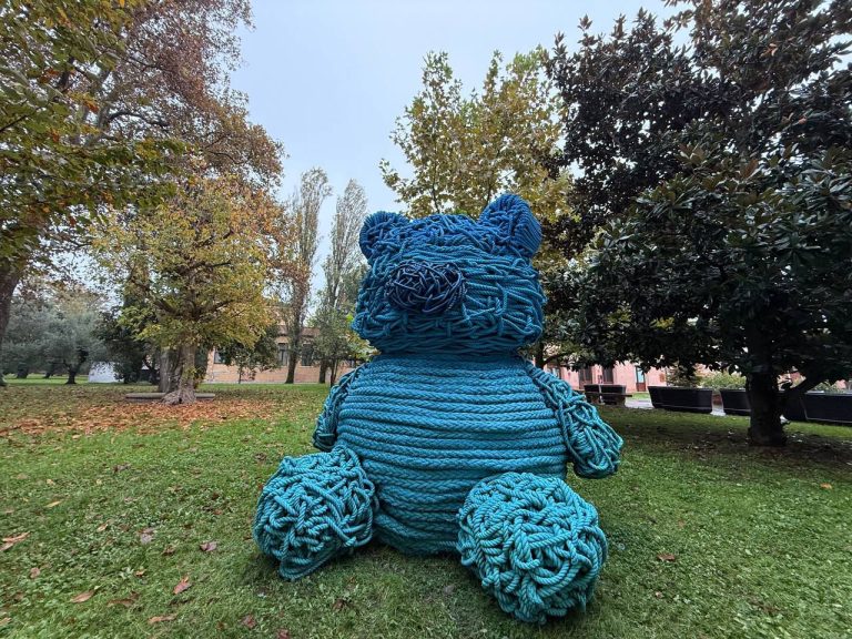 Venezia, inaugura la scultura “Bubu – negli intrecci del fanciullino”