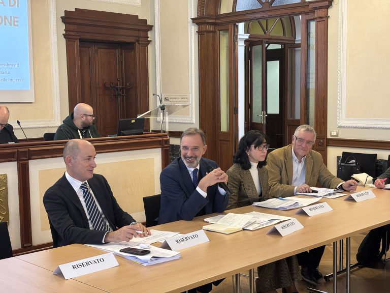 Veneto, Bitonci sullo sviluppo economico: “Al via piano da 154 mila euro per digitalizzazione, microelettronica e formazione Ue”