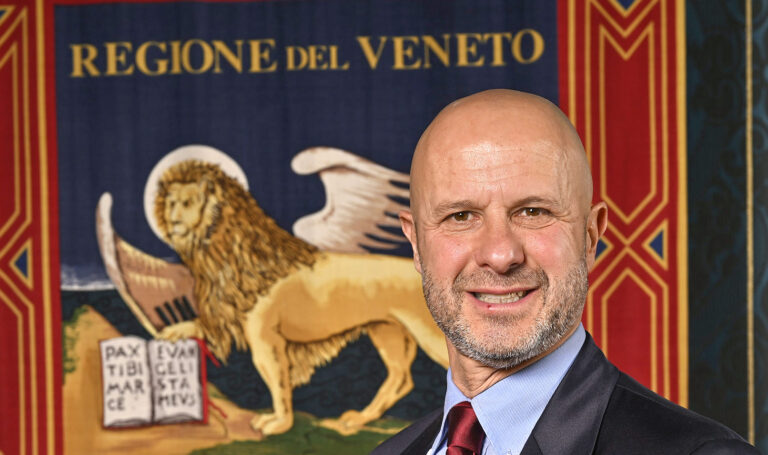 Legge Valditara, Trevisi contrario: “La scuola deve essere un luogo di crescita aperto, non ci si può limitare ai libri di testo o al nozionismo”
