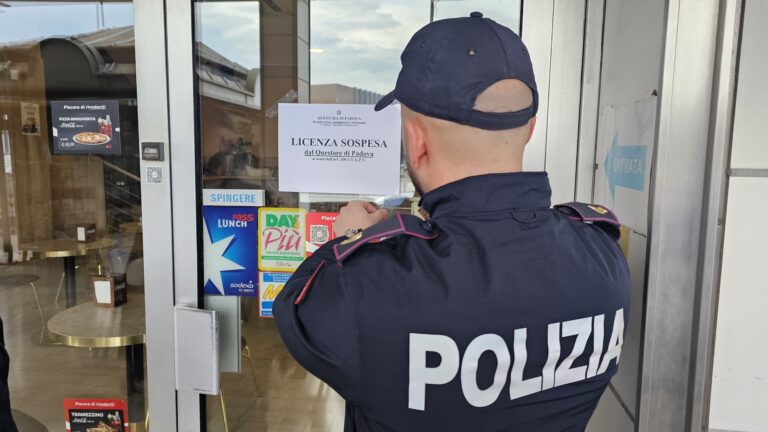 Violenta rissa in pieno giorno sotto il piazzale della stazione