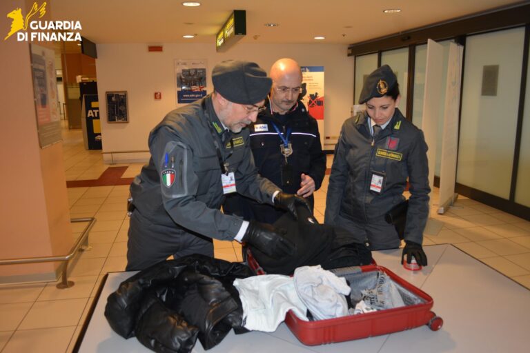 Controlli all’aeroporto di Treviso, 247 viaggiatori sanzionati in un anno