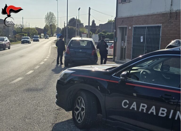 Controlli straordinari dei Carabinieri nella Bassa Padovana: due denunce e un giovane segnalato