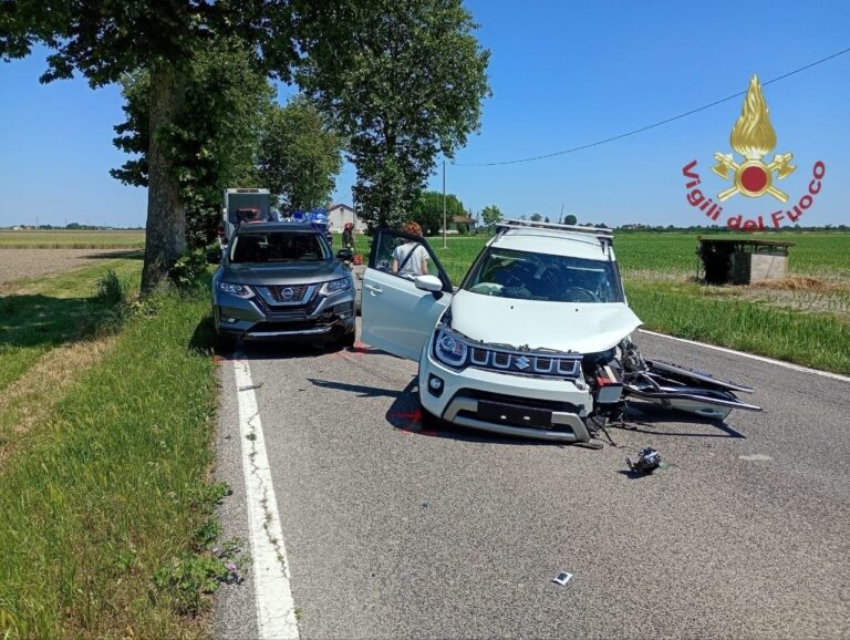Brutto incidente a Rovigo: feriti anche due bambini, uno è grave