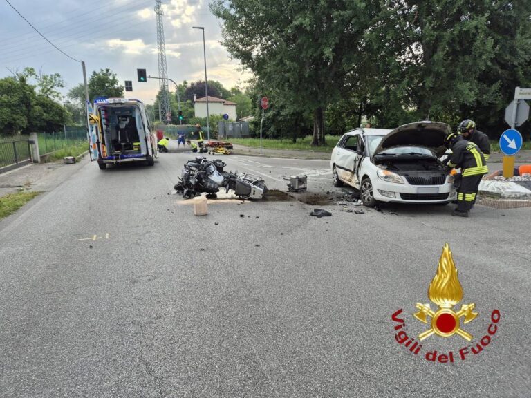 Scontro tra auto e moto a Biban di Carbonera, due feriti