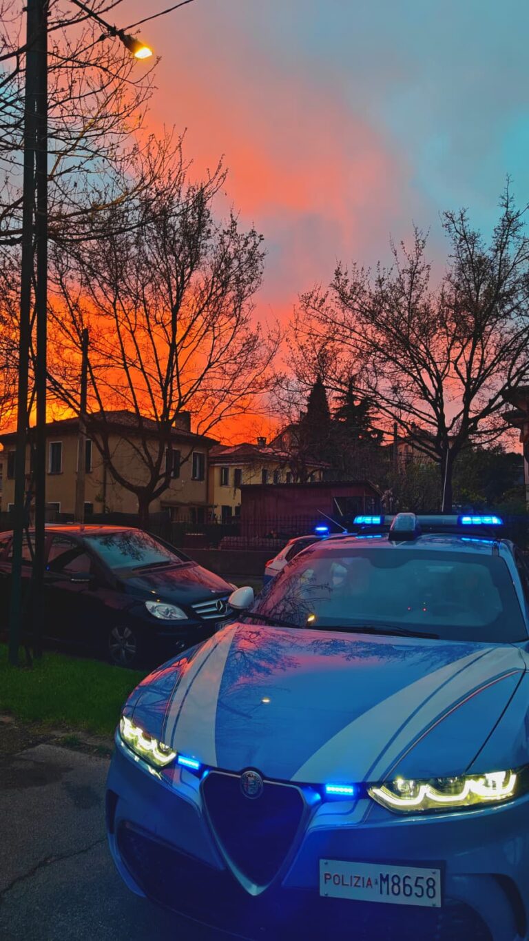 Truffa del falso carabiniere a Mestre, arrestato con gioielli, contanti e sette pistole rubate