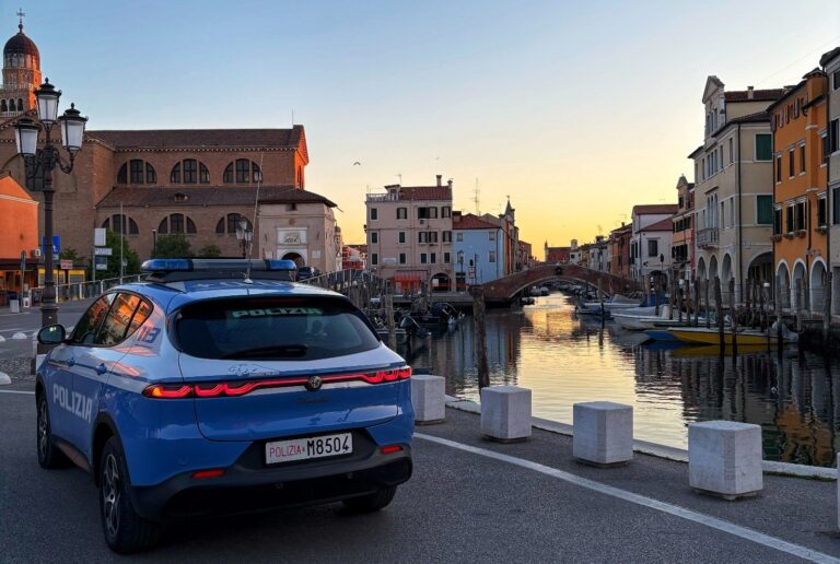 Chioggia, viola più volte il divieto di avvicinamento all’ex compagna: arrestato e portato in carcere