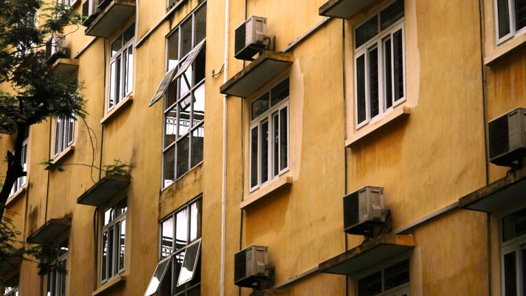 Condizionatori, l’estate pesa sulla bolletta: fino a 550 euro in due mesi senza fotovoltaico