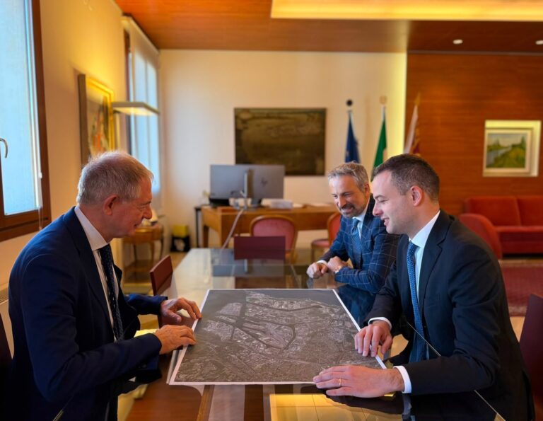 Venezia, incontro tra Urso e Venturini: Porto Marghera al centro della sfida europea sulle materie prime
