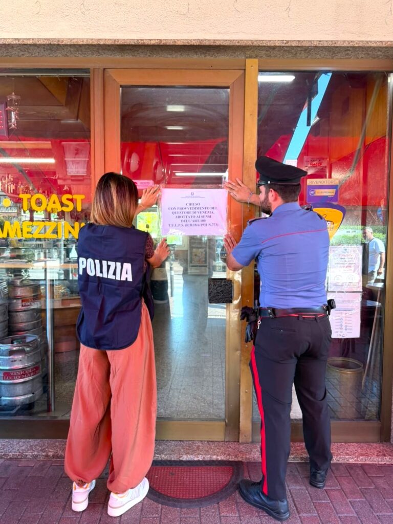 Risse e clienti pregiudicati, chiuso per sette giorni un bar di Salzano