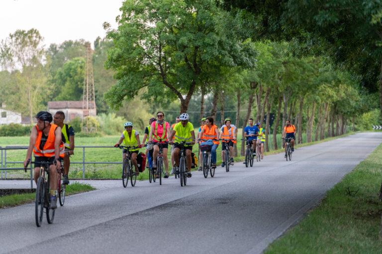 In bicicletta tra natura, inclusione e imprese: torna il viaggio alla scoperta del Camposampierese