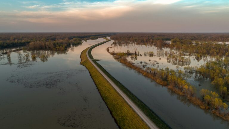 Difesa del suolo, il Veneto investe 14 milioni contro frane, alluvioni ed erosione della costa