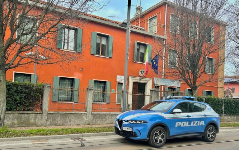 Mestre, perseguita un parente sui social e gli brucia il garage: arrestato 40enne