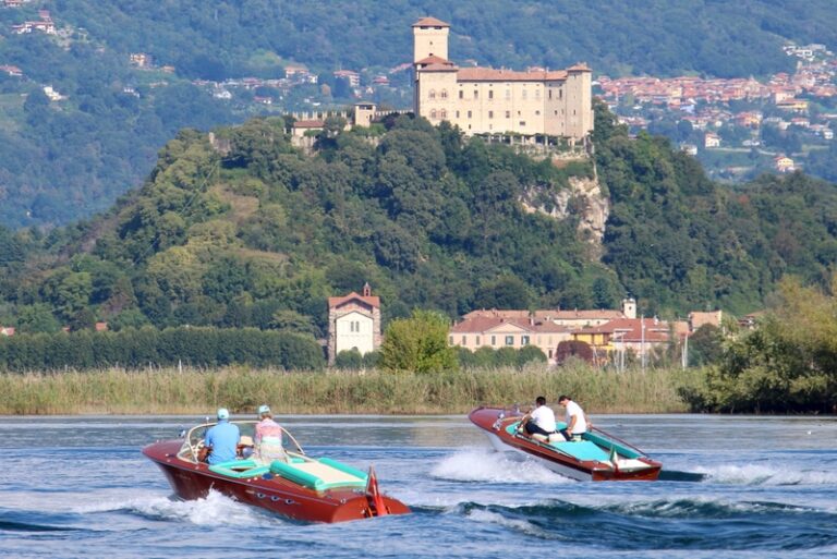 I Riva tornano sul Lago Maggiore: a Lisanza il Trofeo Carlo Riva ASI 60
