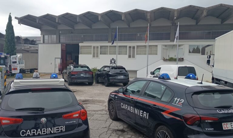 San Giorgio in Bosco, cede il tetto del capannone di una ditta: ricoverato 69enne