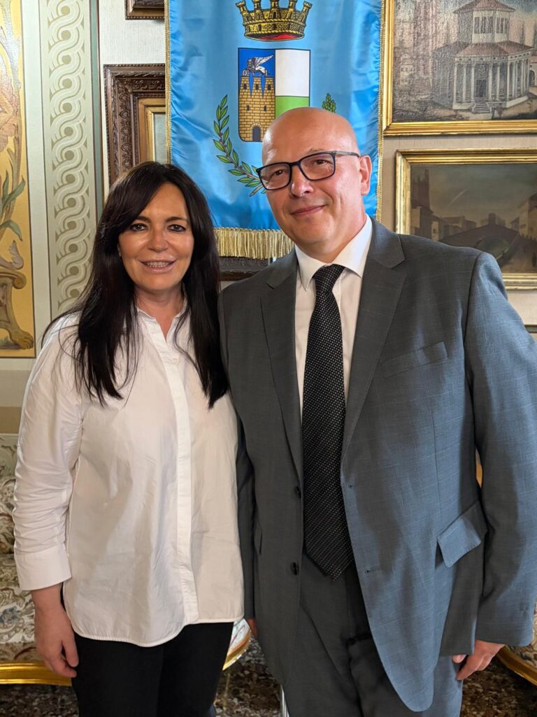 Rovigo, il sindaco Valeria Cittadin riceve a Palazzo Nodari il nuovo questore Andrea Strafellini