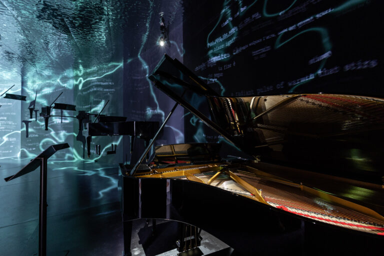 Padiglione Venezia, il docufilm “Echo” dalla Biennale Arte alla mostra del cinema, mostrando la convivenza tra creatività umana e Ai