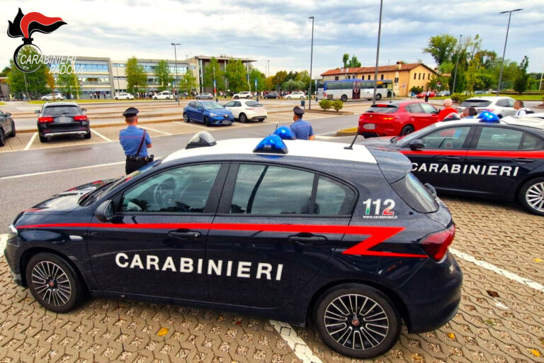 Ritorno a scuola, a Padova controlli e incontri dei carabinieri sulla legalità