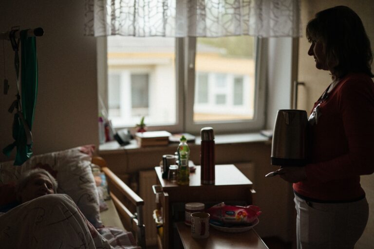 Caregiver familiari, approvato all’unanimità in Commissione sociosanitaria del Veneto il progetto di legge regionale